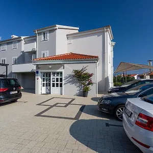 Apartman Crnekovic Tomislava 8, Baška